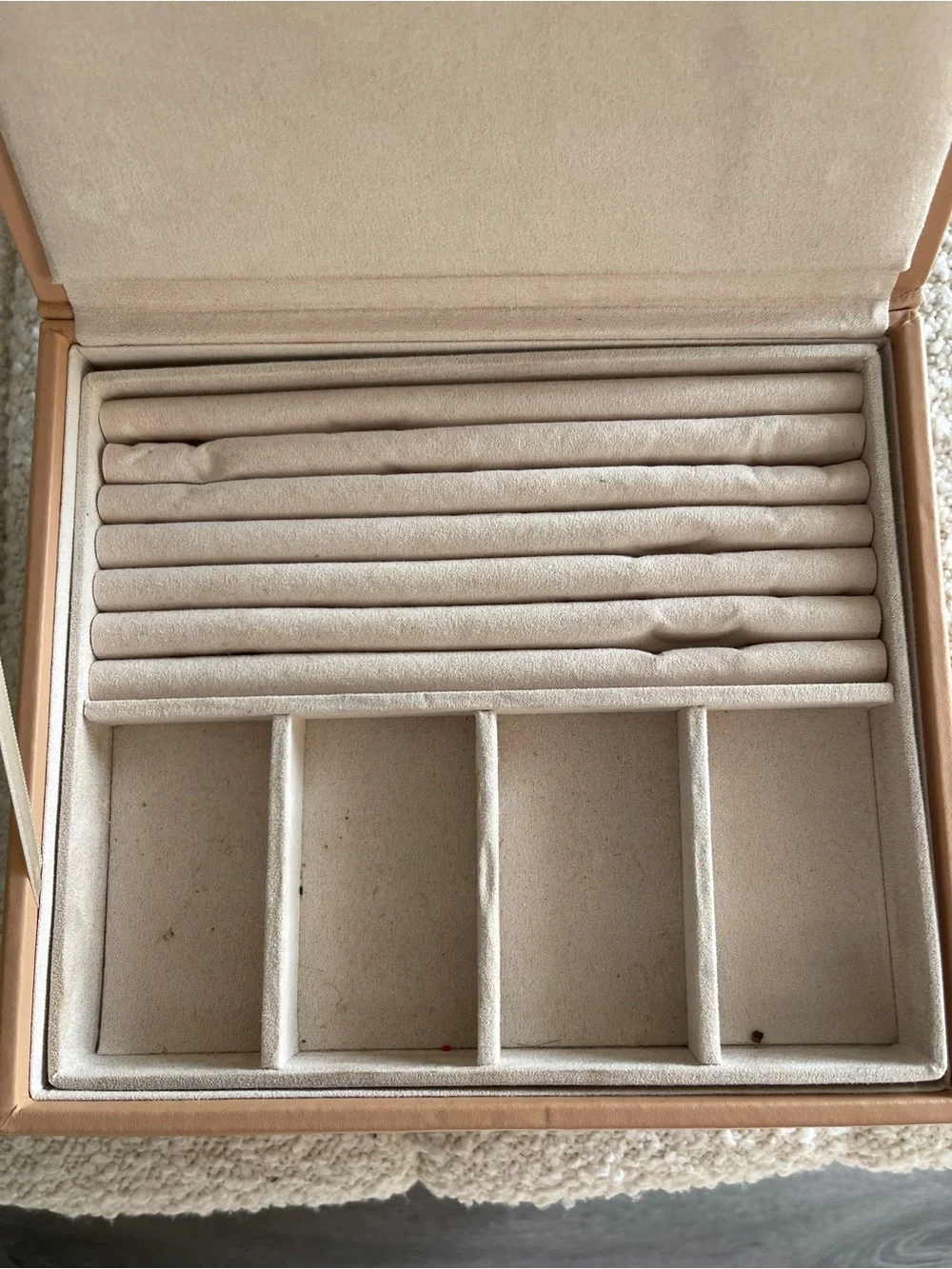 Mejuri Beige Jewelry Organizer with Ring Rolls and Compartments